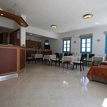 Hotel Vakhos Island *