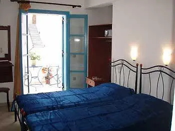 Vakhos Island Hotel *