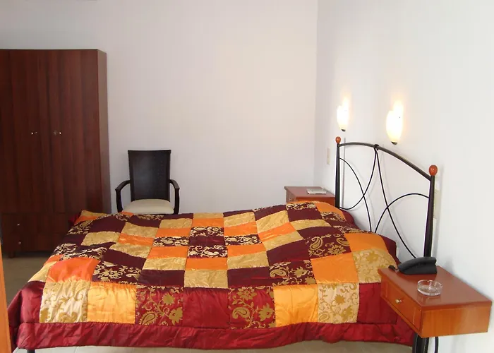 Vakhos Island * Agia Anna (Naxos)