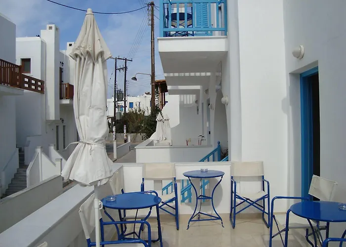 Vakhos Island * Agia Anna (Naxos)