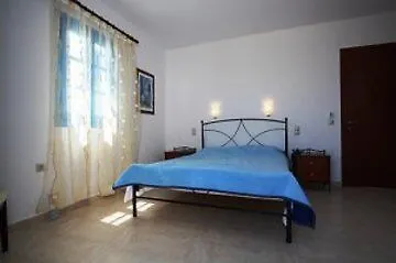 Vakhos Island Hotel *