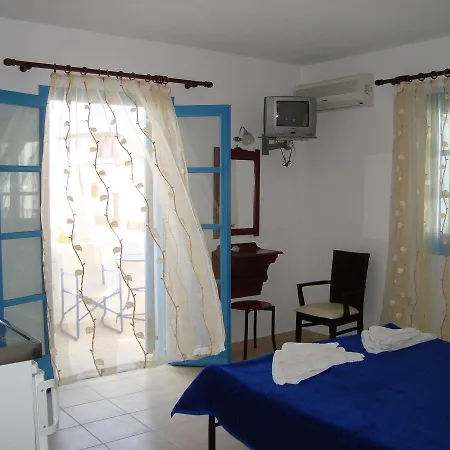 Vakhos Island Hotel *